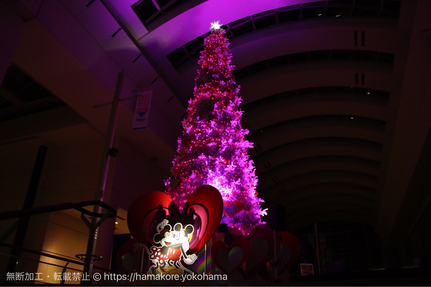 2017年 クイーンズスクエア横浜のクリスマスイルミネーションは