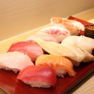 スシローコノミ 横浜の現地レポート！コノミメニューと寿司盛り合わせメニューを用意