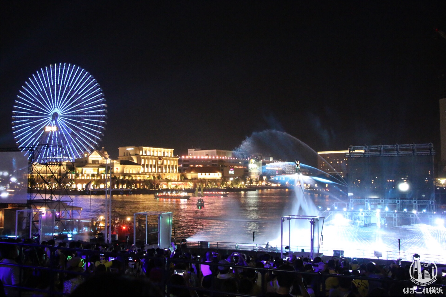 2018年 ピカチュウ夜の水上パレードが光・音楽・夜景を融合したショー