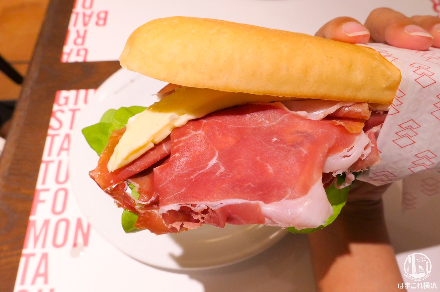 パニーノジュスト 横浜の パニーノ 生ハム絶品 トリュフ香ってハマる 朝食 ランチに はまこれ横浜