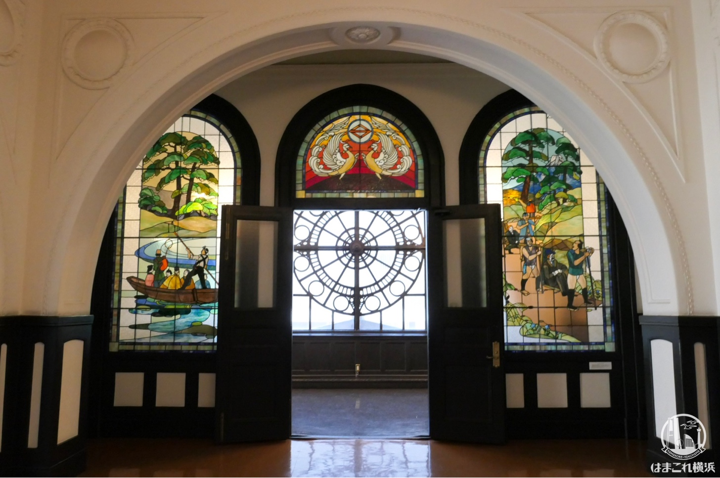 横浜市開港記念会館（ジャック）観光するならステンドグラス見学は外せ