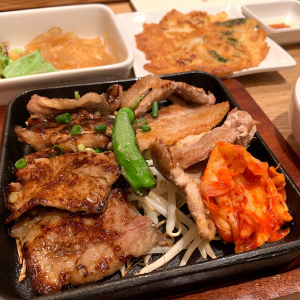 横浜駅「韓美膳（ハンビジェ）」のランチが韓国料理いろいろセットで会話も弾む旨さ！