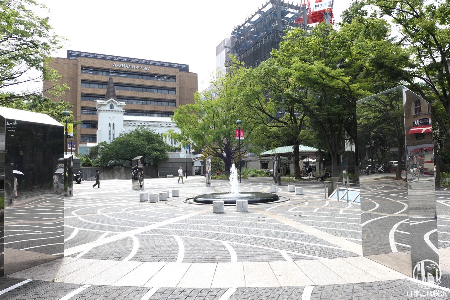 横浜市の新マンホールカード、桜木町駅観光案内所でゲット