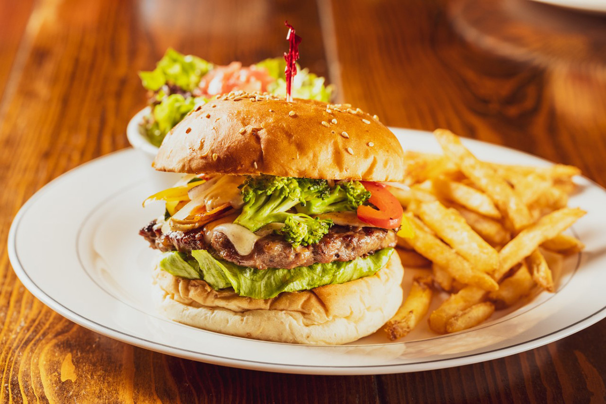 ハンバーガーレストラン「ローラーコースト」横浜みなとみらいに