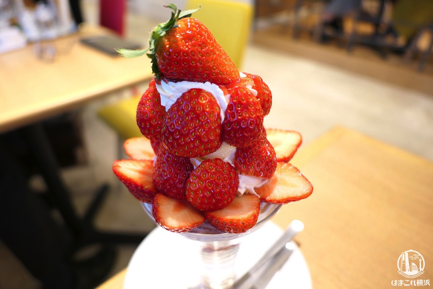 苺パフェページ 果実園リーベル横浜のいちごパフェ凄すぎ！下まで“いちご”だらけで