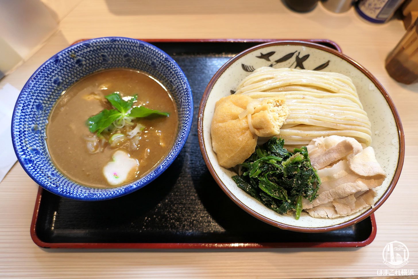 横浜 鶴見 らー麺土俵 鶴嶺峰 かくれいほう 幕内つけ麺にもち巾トッピング はまこれ横浜