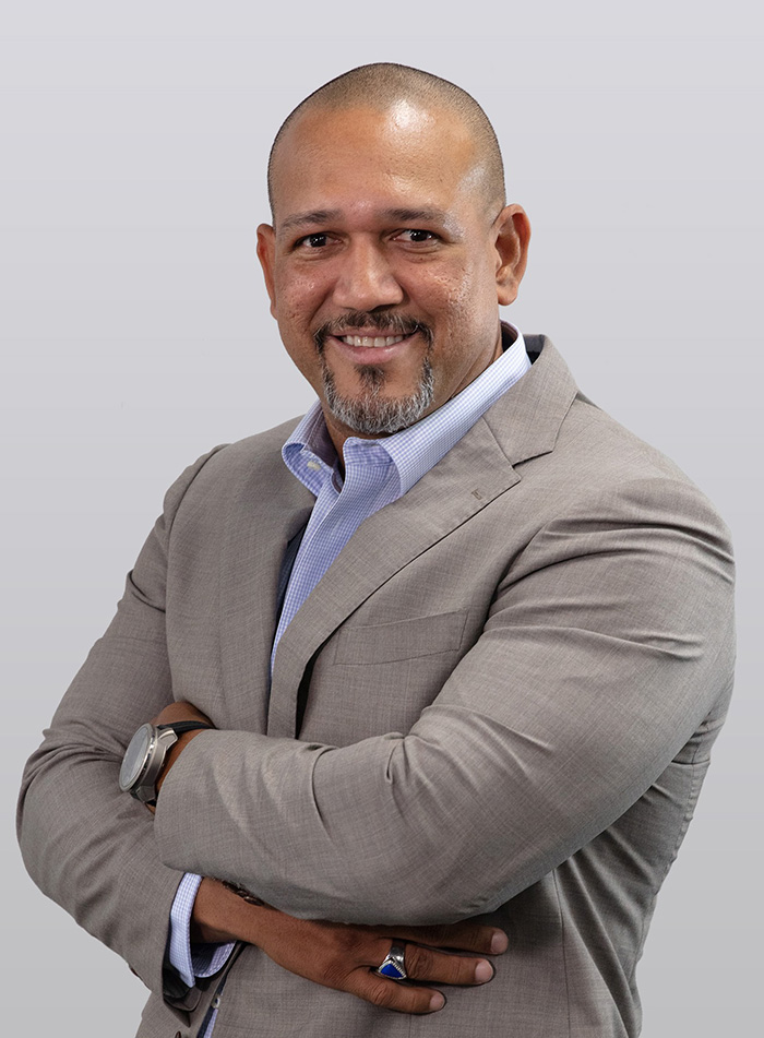 横浜ベイシェラトン公式PRアンバサダーにアレックス・ラミレス氏が就任