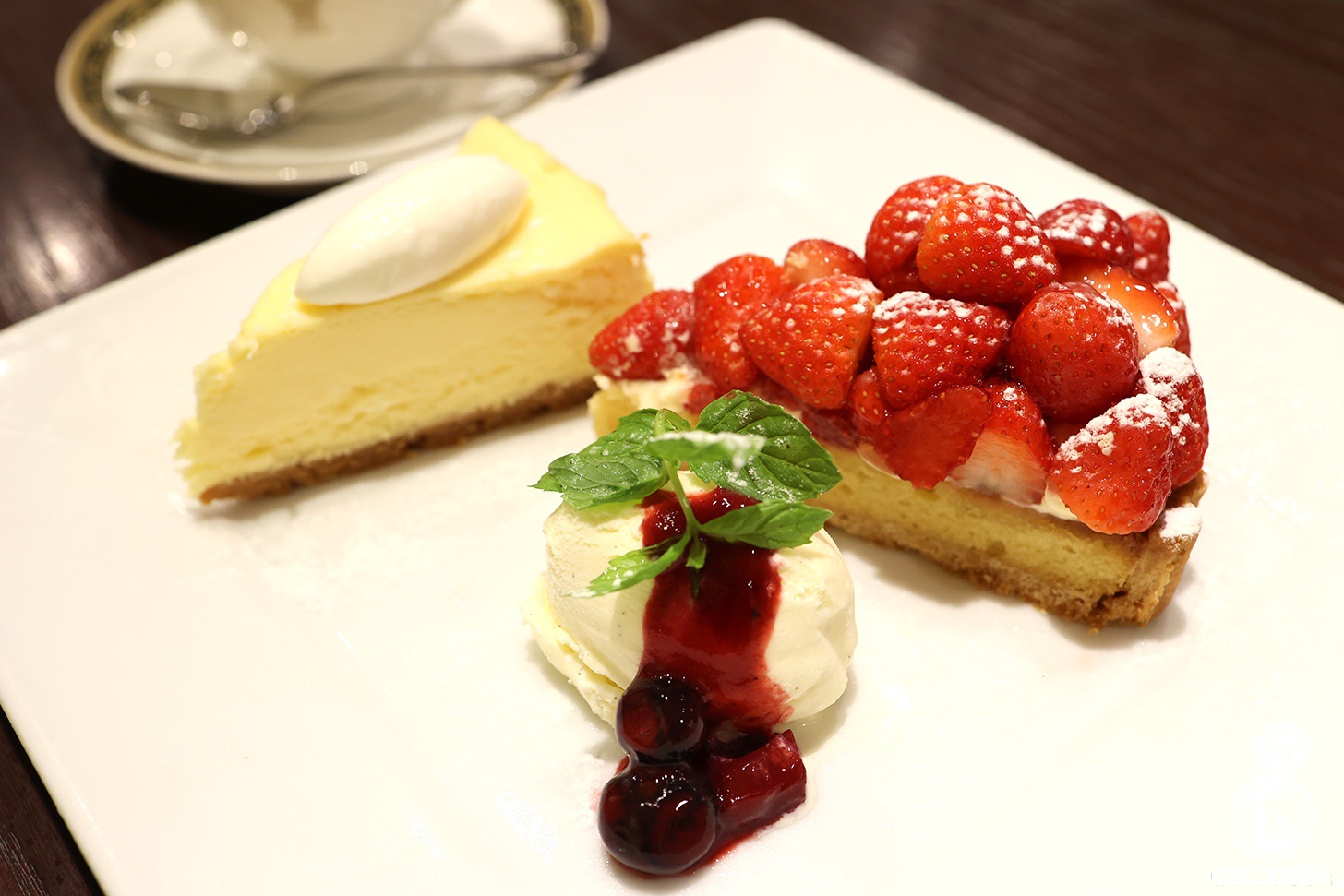 カフェ・フェリーチェの“ケーキ盛り合わせ”お得で美味しく大満足！そごう横浜店9階
