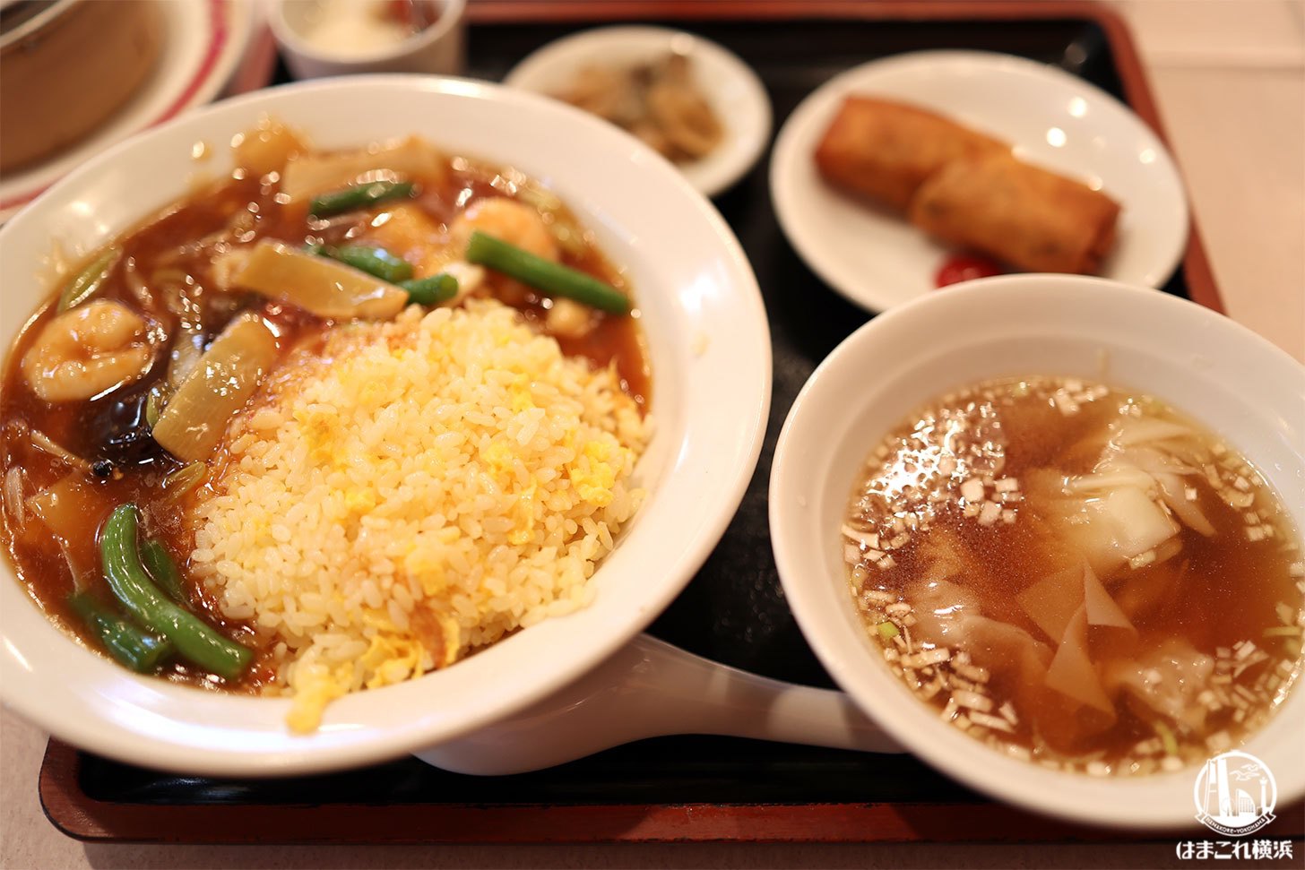 横浜中華街「東園」のランチ定食はリーズナブルでどれも美味！海鮮あんかけ炒飯に小籠包やエビチリ