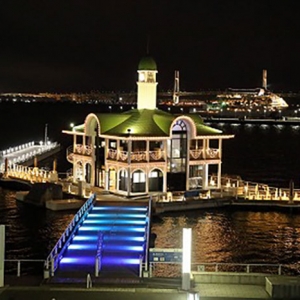 パシフィコ横浜「ウィンターイルミネーション2021」開催！横浜港の夜景と光の競演