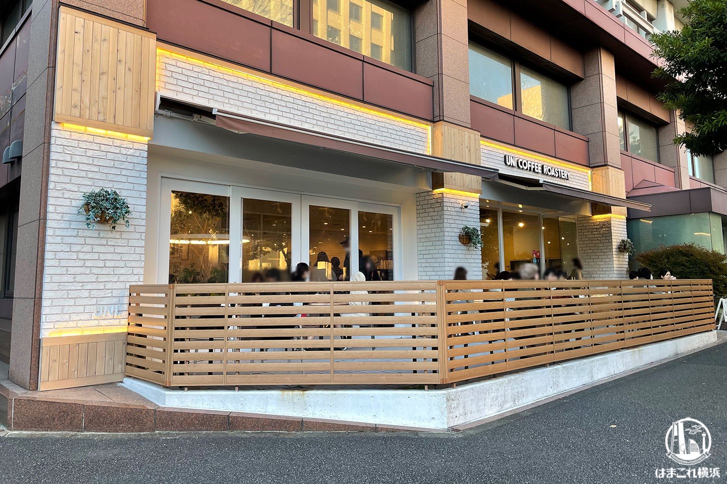 UNIコーヒーロースタリー横浜日本大通り店 外観