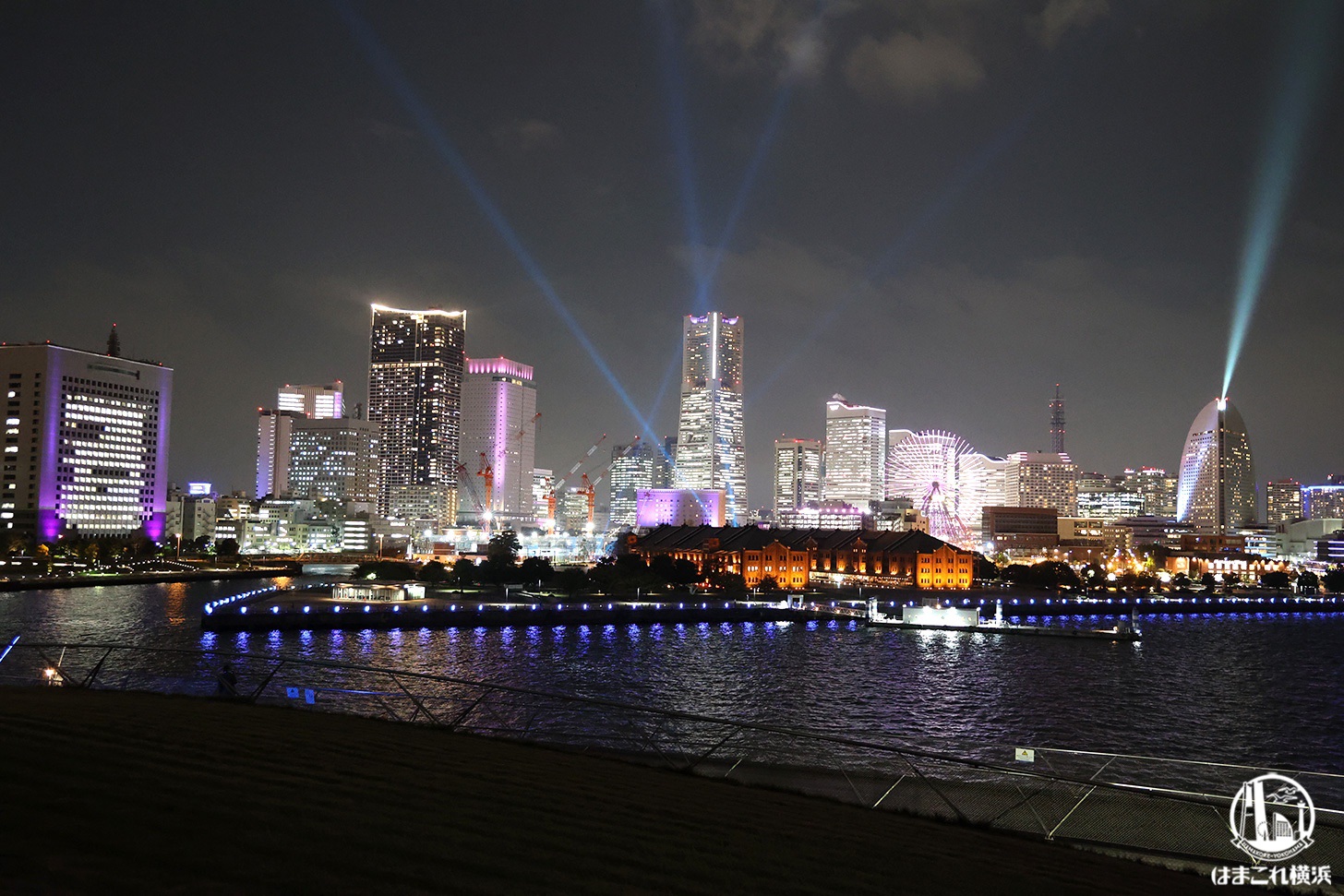ヨルノヨ2021 横浜港大さん橋から見る特別演出