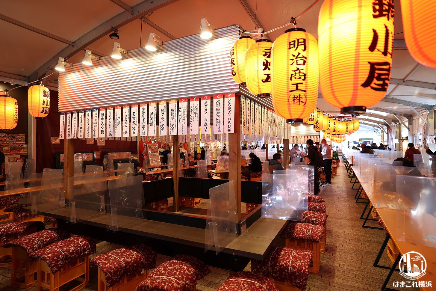 横浜赤レンガ倉庫「鍋小屋 2022」会場レポ！レトロな雰囲気で鍋や日本酒、スイーツも