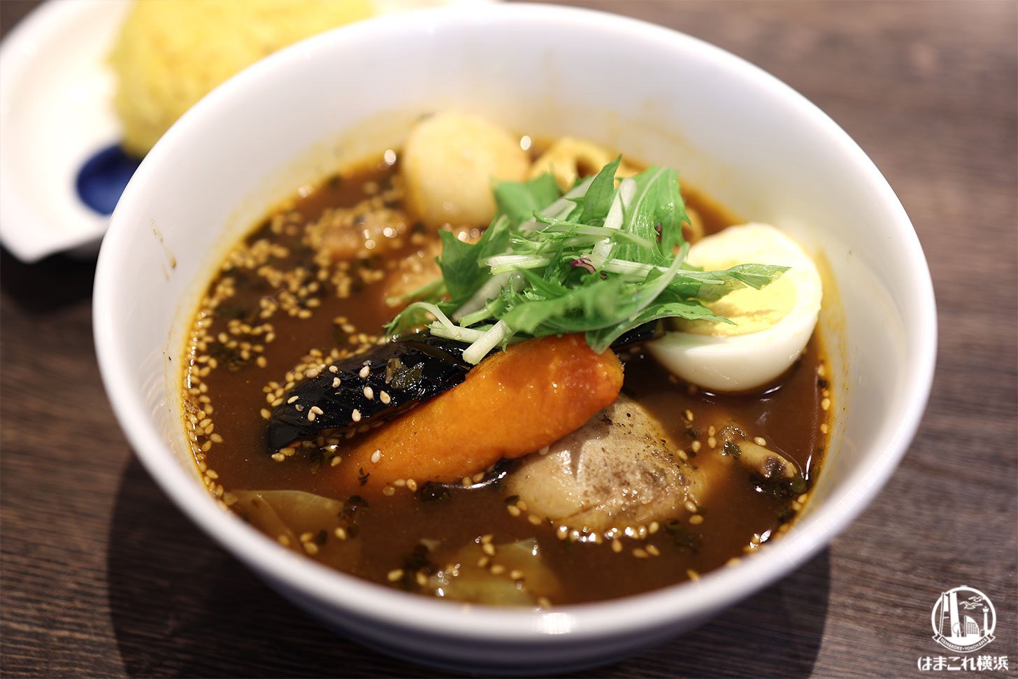 横浜のネイビーズで本場のスープカレーを味わう！石川町駅近くに関東初上陸