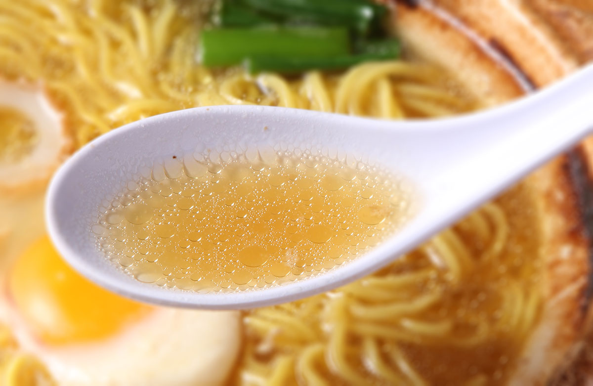 鍋焼きラーメン スープ