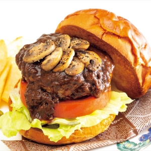 横浜ロイヤルパークホテル「ロイヤルパオーンバーガー」発売！体重が増えても食べたいハンバーガー
