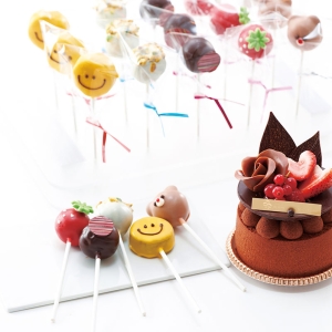 横浜ロイヤルパークホテル2023年バレンタインに5種類のロリポップチョコ＆華やかなケーキ発売！