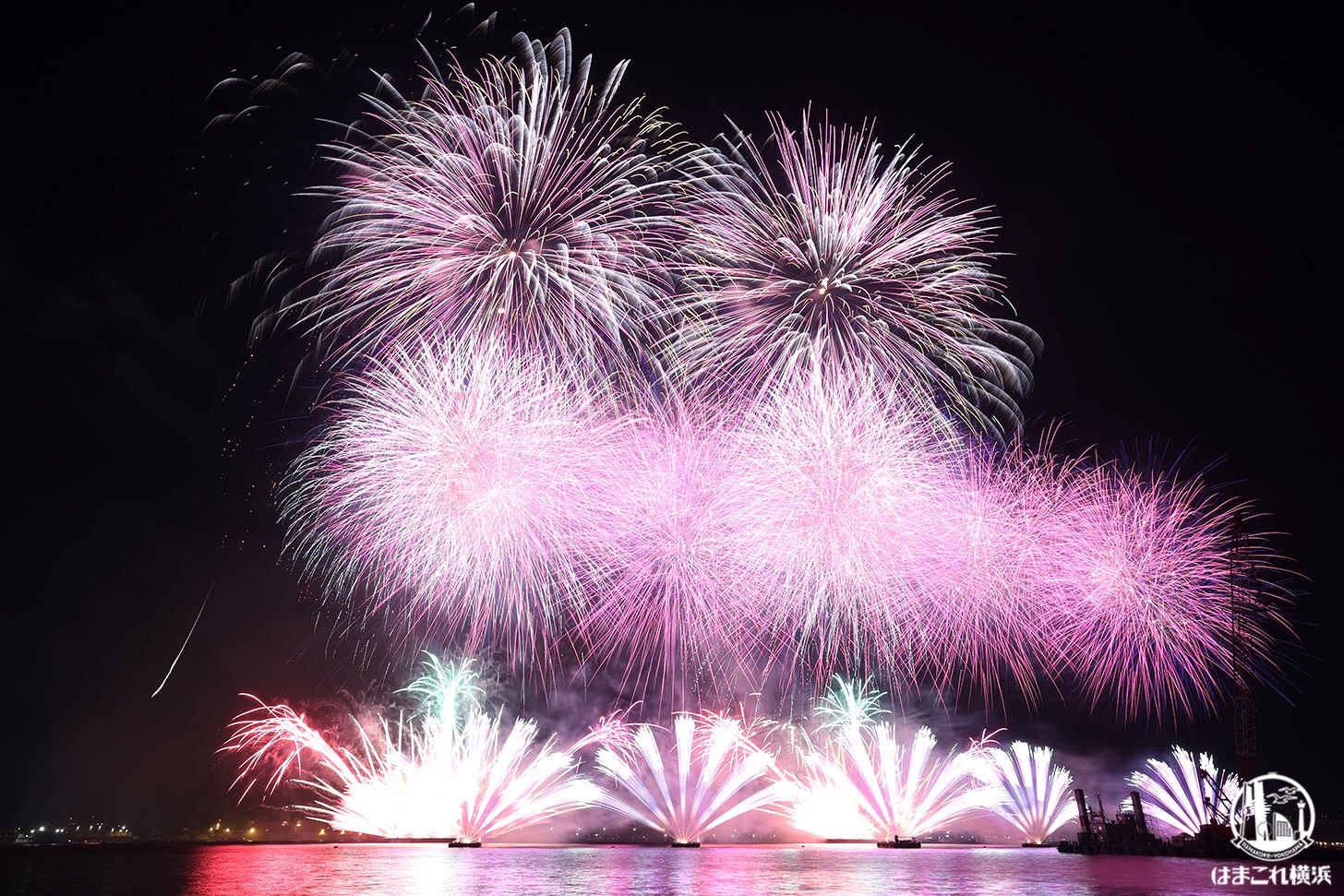 横浜・花火「みなとみらいスマートフェスティバル2023」開催！首都圏最大級25分間2万発の花火打ち上げ