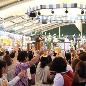 横浜赤レンガ倉庫「横浜オクトーバーフェスト2023」開幕レポ！ドイツビール大集結のビールの祭典
