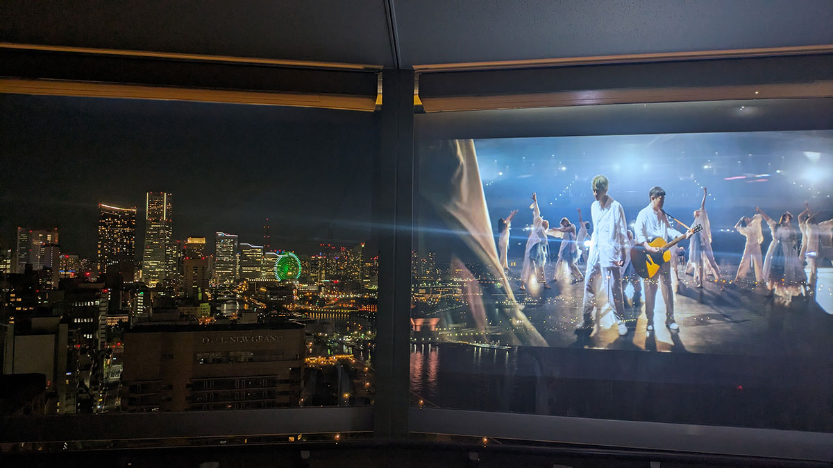 横浜マリンタワー「ゆず×横浜」横浜の夜景に“ゆず”のミュージックビデオを上映！