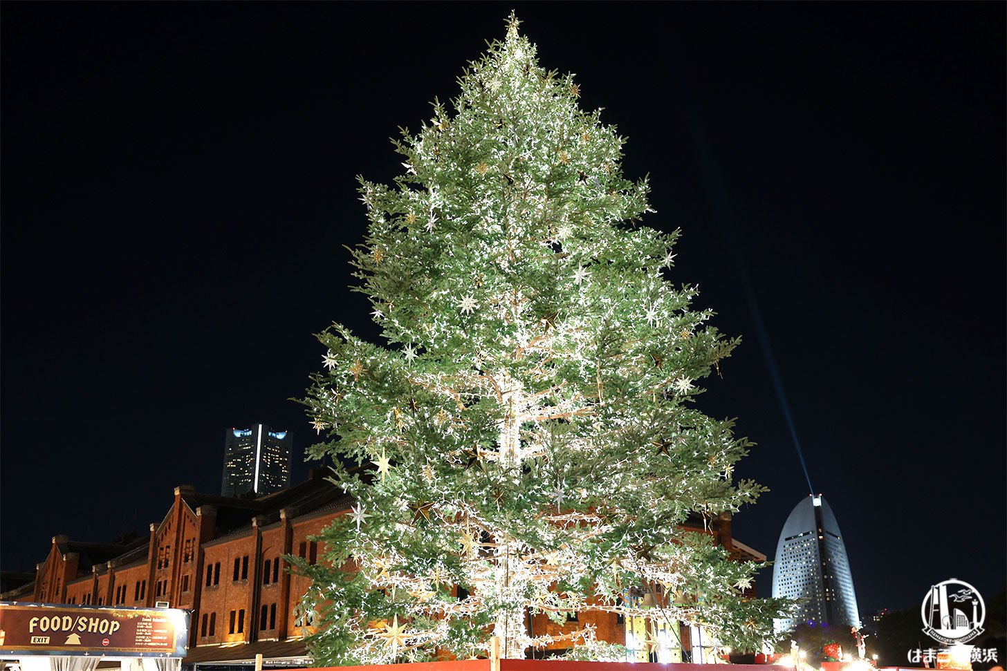 横浜赤レンガ倉庫クリスマスマーケット2023はツリーに仕掛けが！過去最大エリア現地レポ