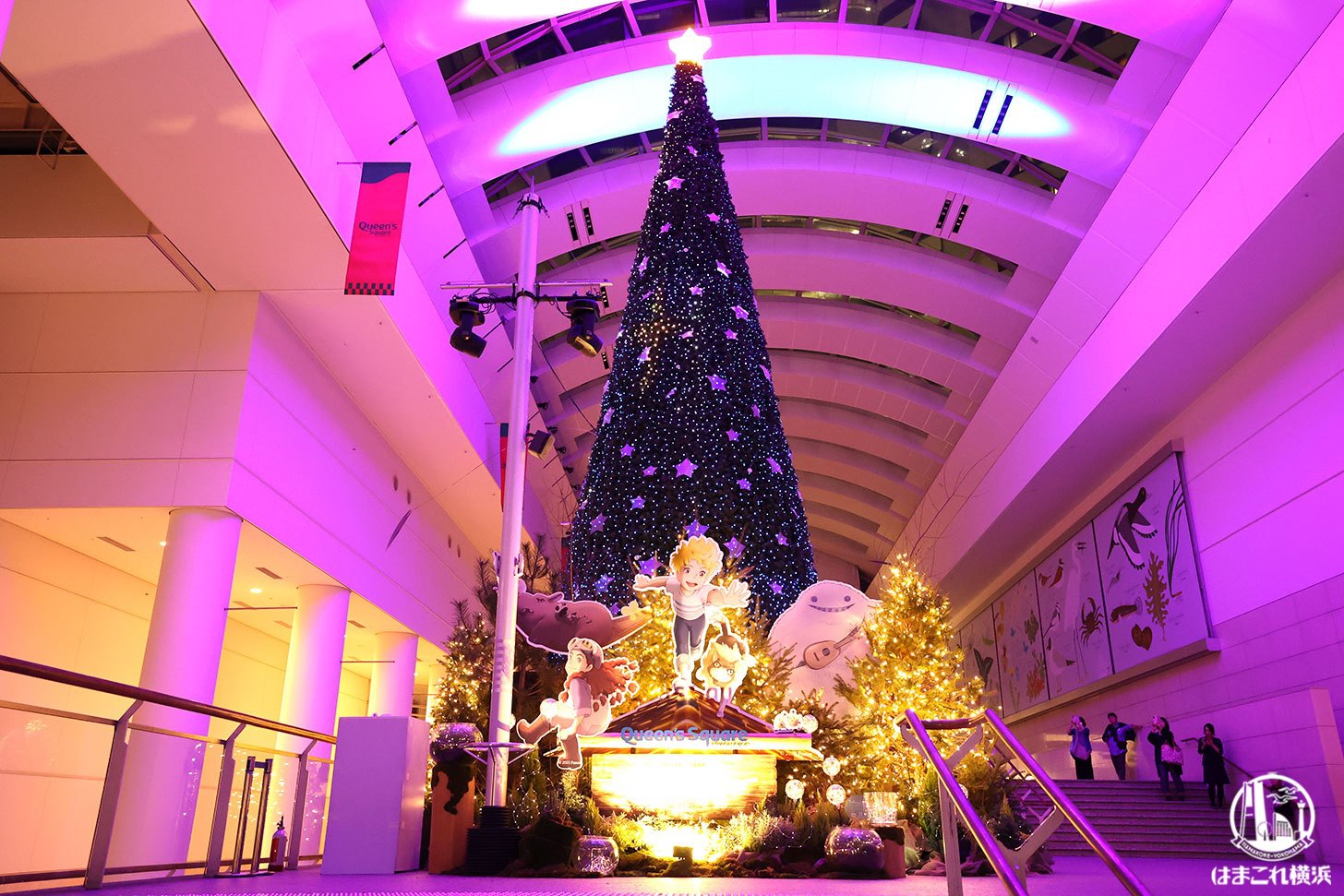 クイーンズスクエア横浜の2023年クリスマスツリー点灯！2パターンのショータイム＆館外イルミネーション