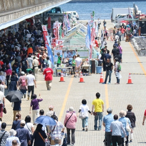 横浜港大さん橋マルシェが4年ぶりに復活！各地の名産品集結＆ドッグパーク併設