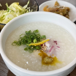 貝出汁粥専門店「鬼貝」JR横浜駅構内に！貝出汁のお粥と日本酒を中心に料理やせんべろセットも