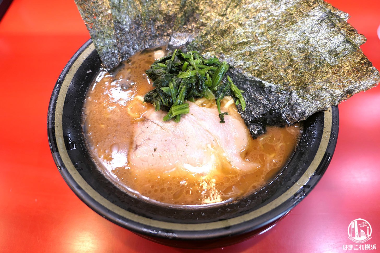 横浜のラーメン環2家へ！行列のできる人気家系ラーメンで夏にガツンとチャージ・駐車場完備