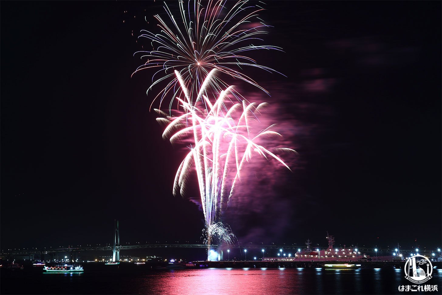 横浜港の5分間花火「横浜スパークリングトワイライト」2024年秋冬の打ち上げ日時と場所決定！