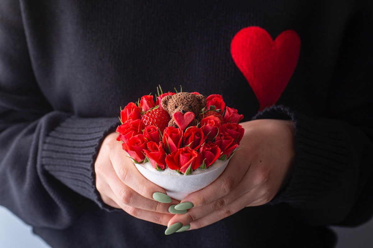 プエラのいちごと薔薇の花束パフェ