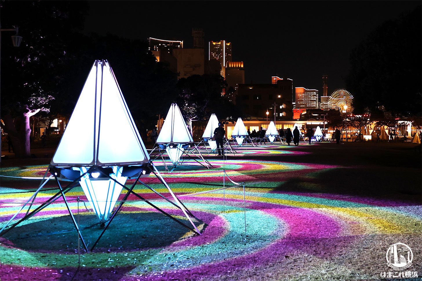 山下公園「Star Tree（スターツリー）」全景