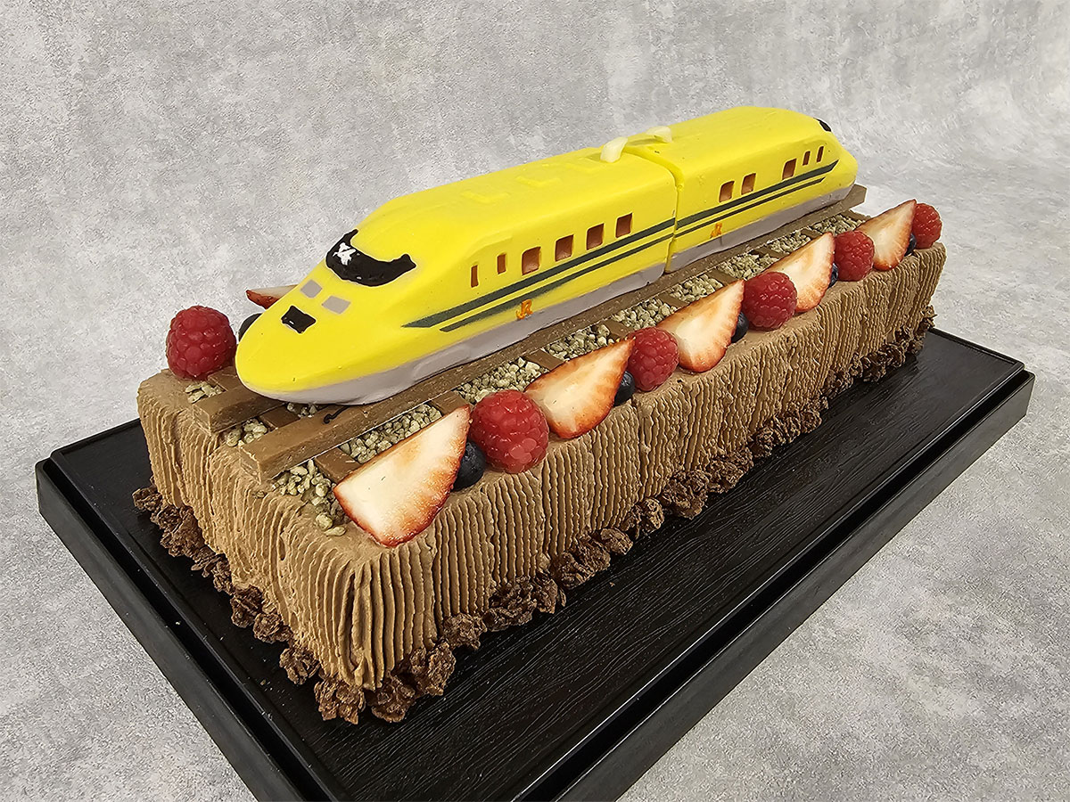 線路を走るドクターイエローがケーキに！新横浜プリンスホテルでテイクアウトの予約受付開始