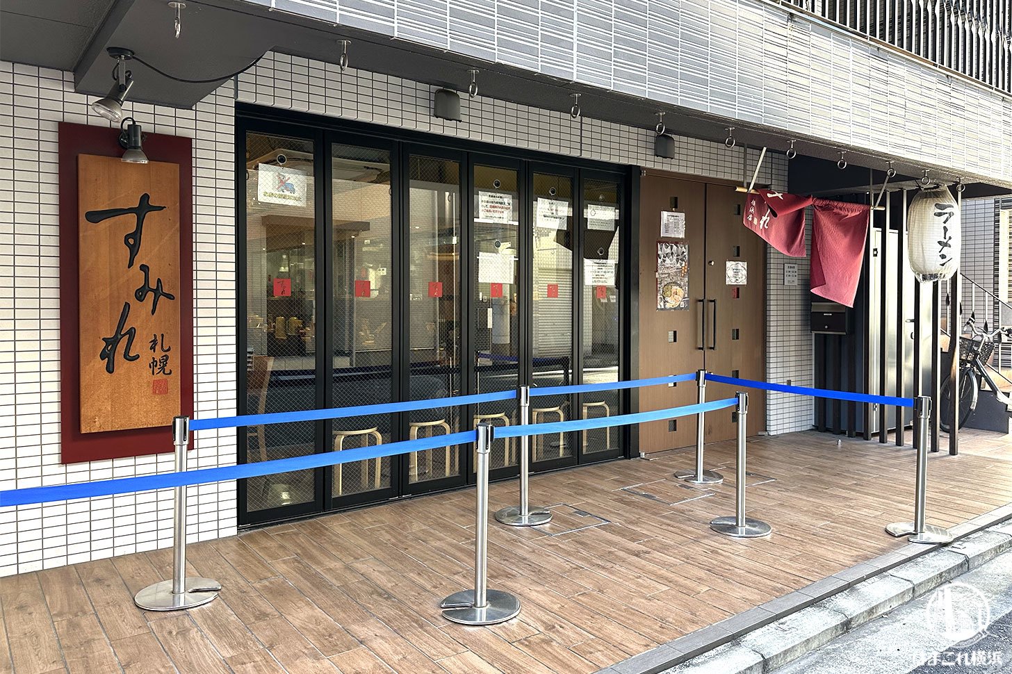 すみれ横浜店 外観・入口