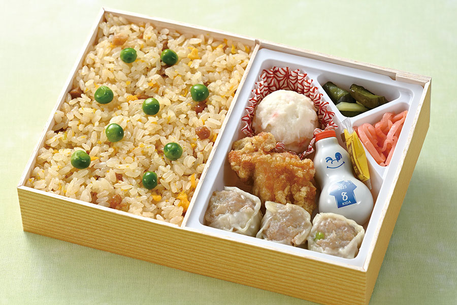崎陽軒「横浜F・マリノス応援炒飯弁当」2025年も発売決定