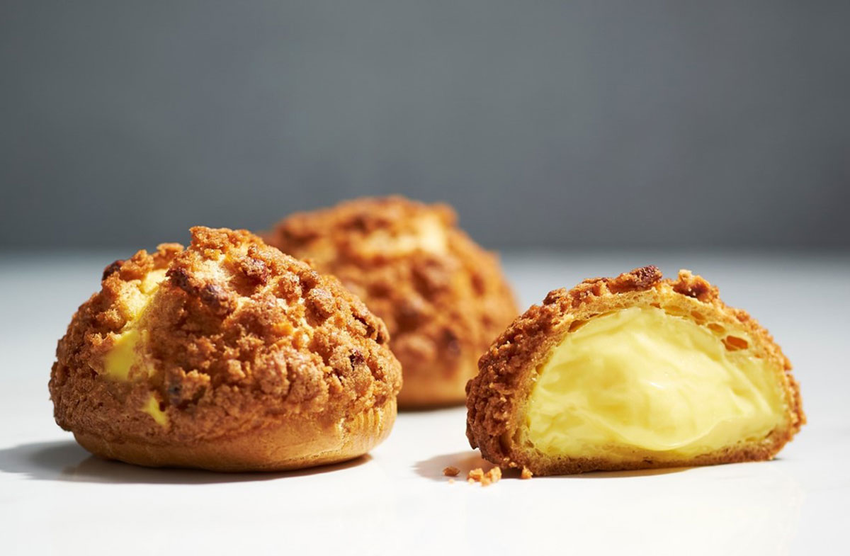 窯だしクッキーシュークリーム