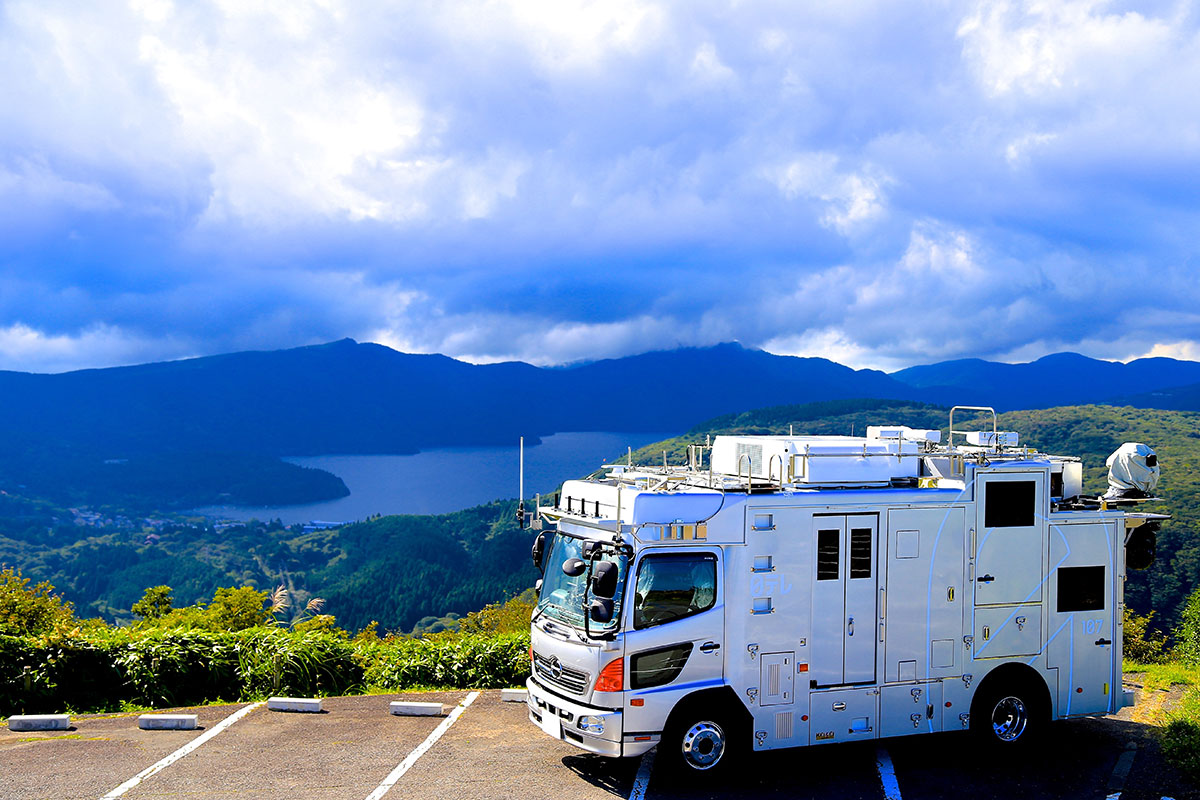 中継車