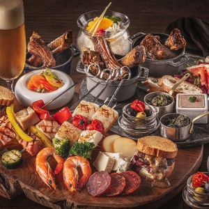 横浜ベイシェラトンホテル「ベイ・ビュー」フレンチスタイルのBBQビアフェスタ開催！非日常的な大人時間