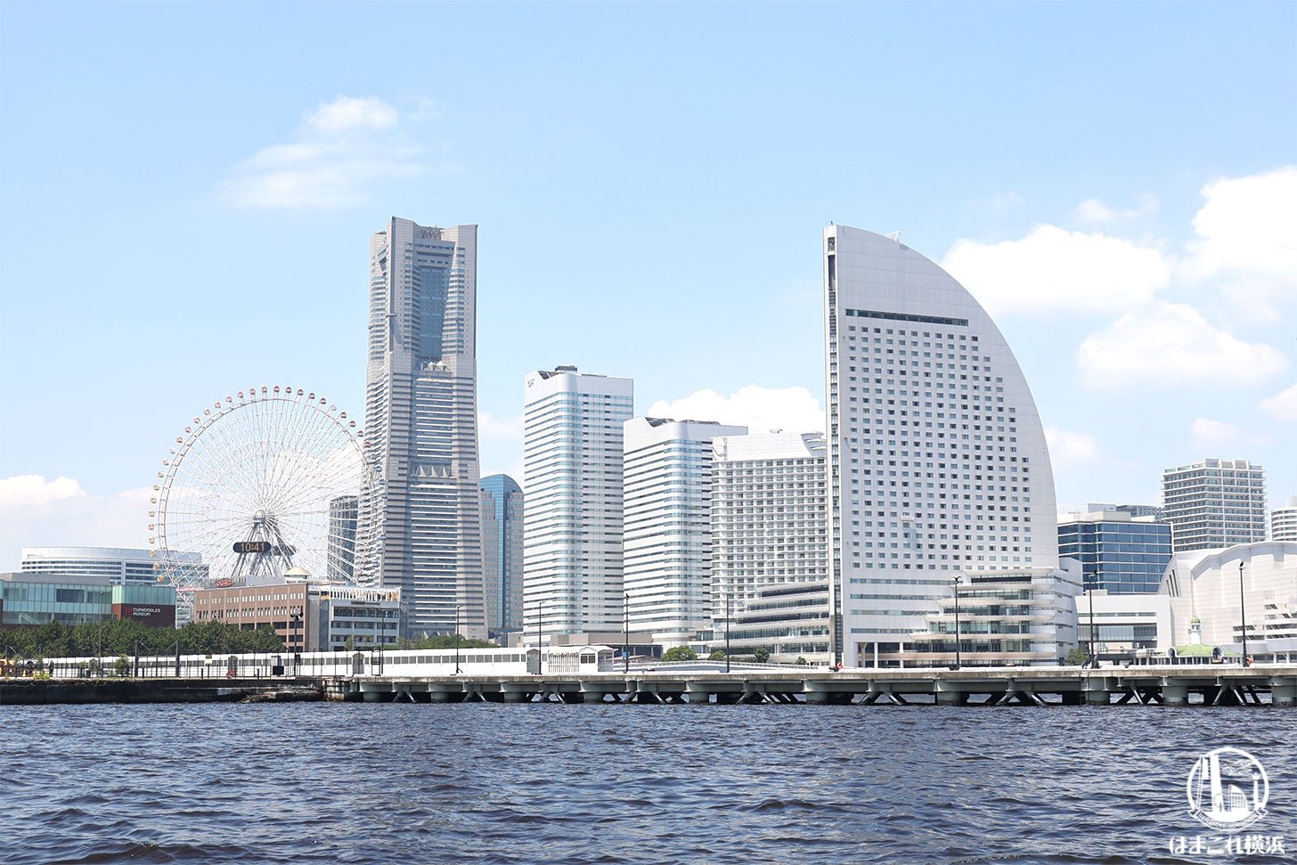 海から横浜を愛でる25分間、予約不要のクルージング「シーバス」に揺られて山下公園へ