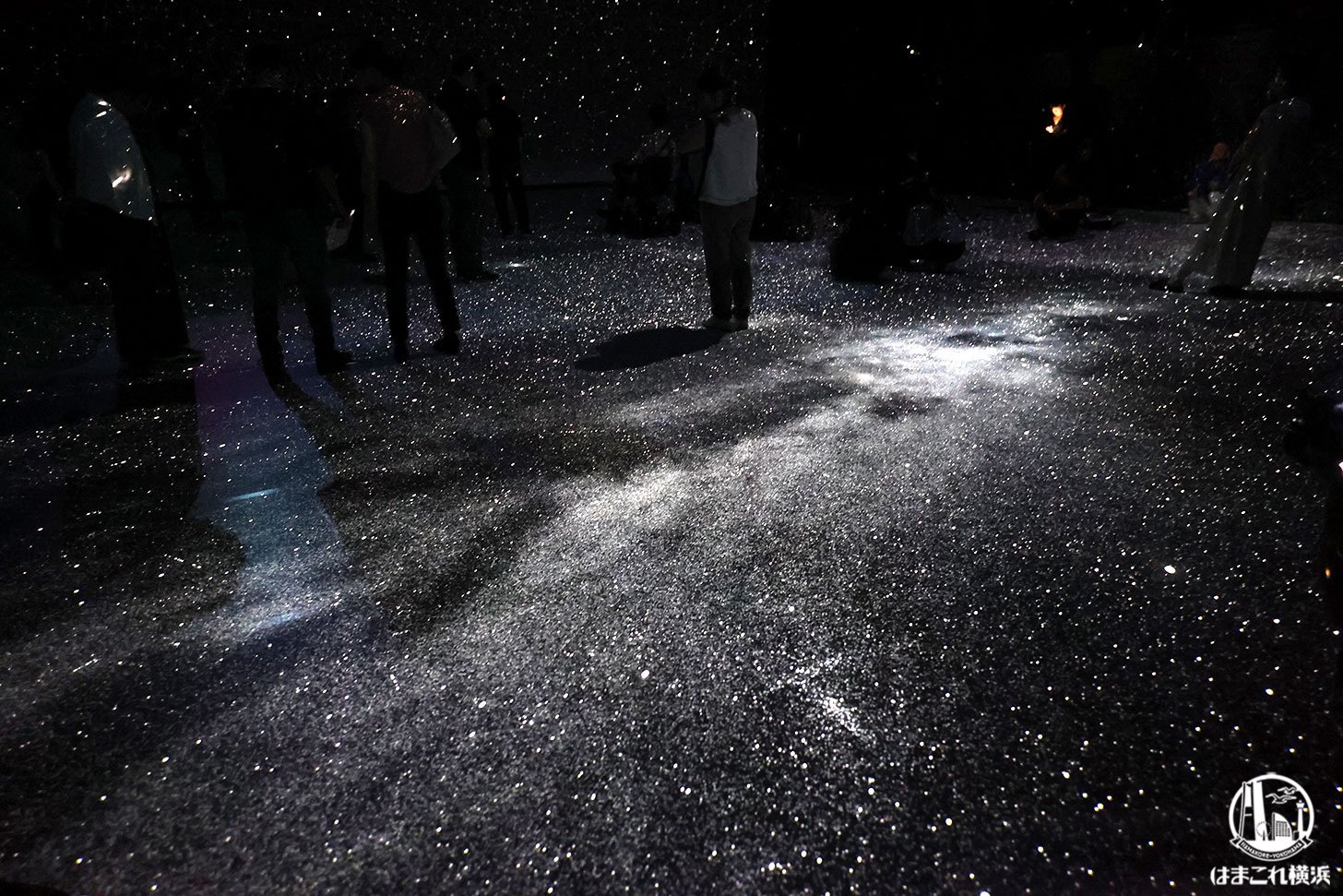 横浜赤レンガ倉庫でアートプラネタリウム「星とたたずむ」歩いて眺めて包まれる幻想的体験！