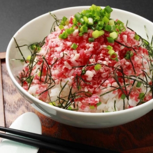 横浜赤レンガ倉庫に全国各地“ふるさとの味”集結!キッチンカーグルメやマルシェなど選りすぐりの美味体験