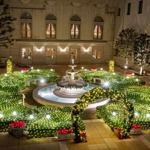 ホテルニューグランド2025年イルミネーション「光の庭園」開催！館内にクリスマスツリーデコレーションも