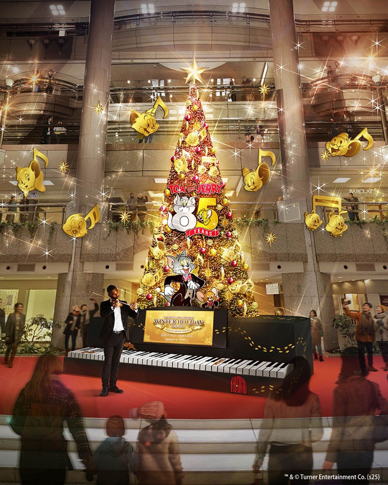 横浜・ランドマークプラザ2025年クリスマスツリーはトムとジェリー！ピアノ演奏による空間演出も