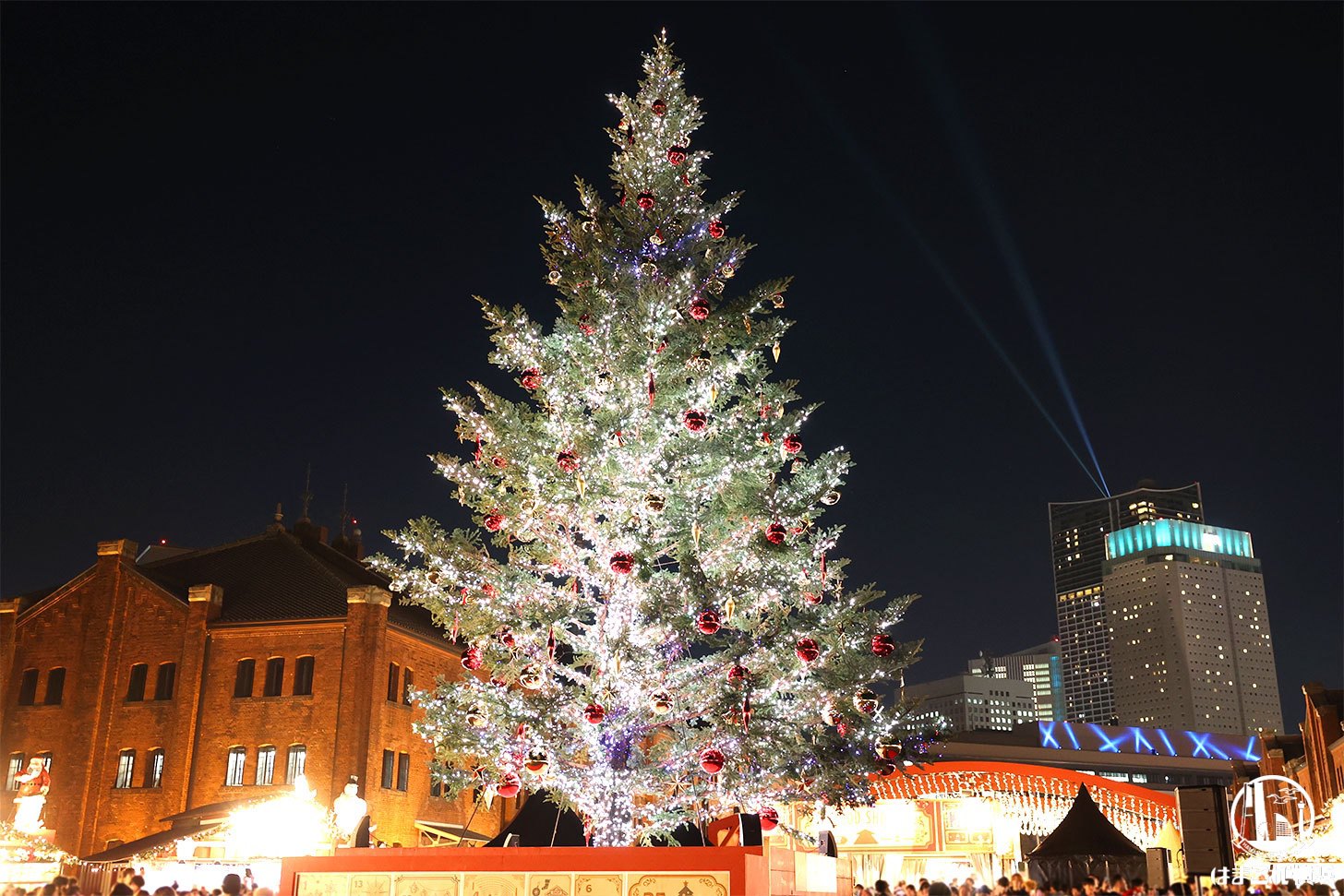 巨大クリスマスツリー