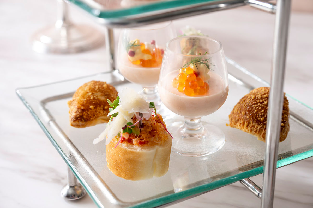 いちごとルビーショコラのアフタヌーンティー