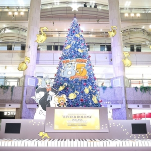 横浜のランドマークプラザ「トムとジェリー」ツリー点灯！コラボカフェや館内各所に見どころスポットも