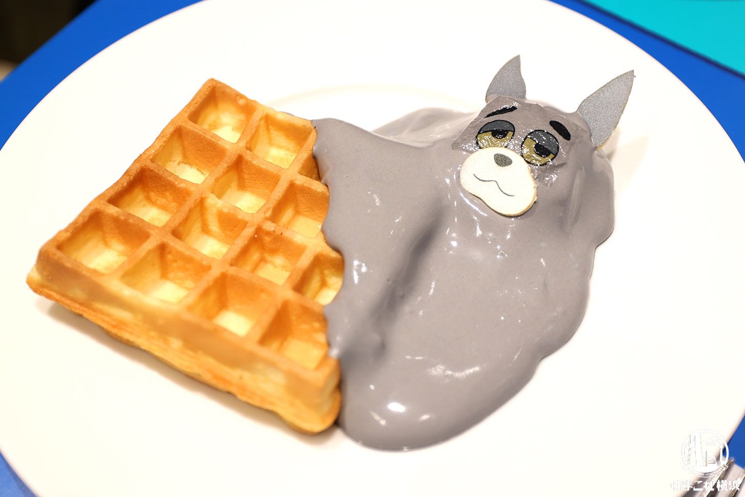 溶けたジョージ ワッフル