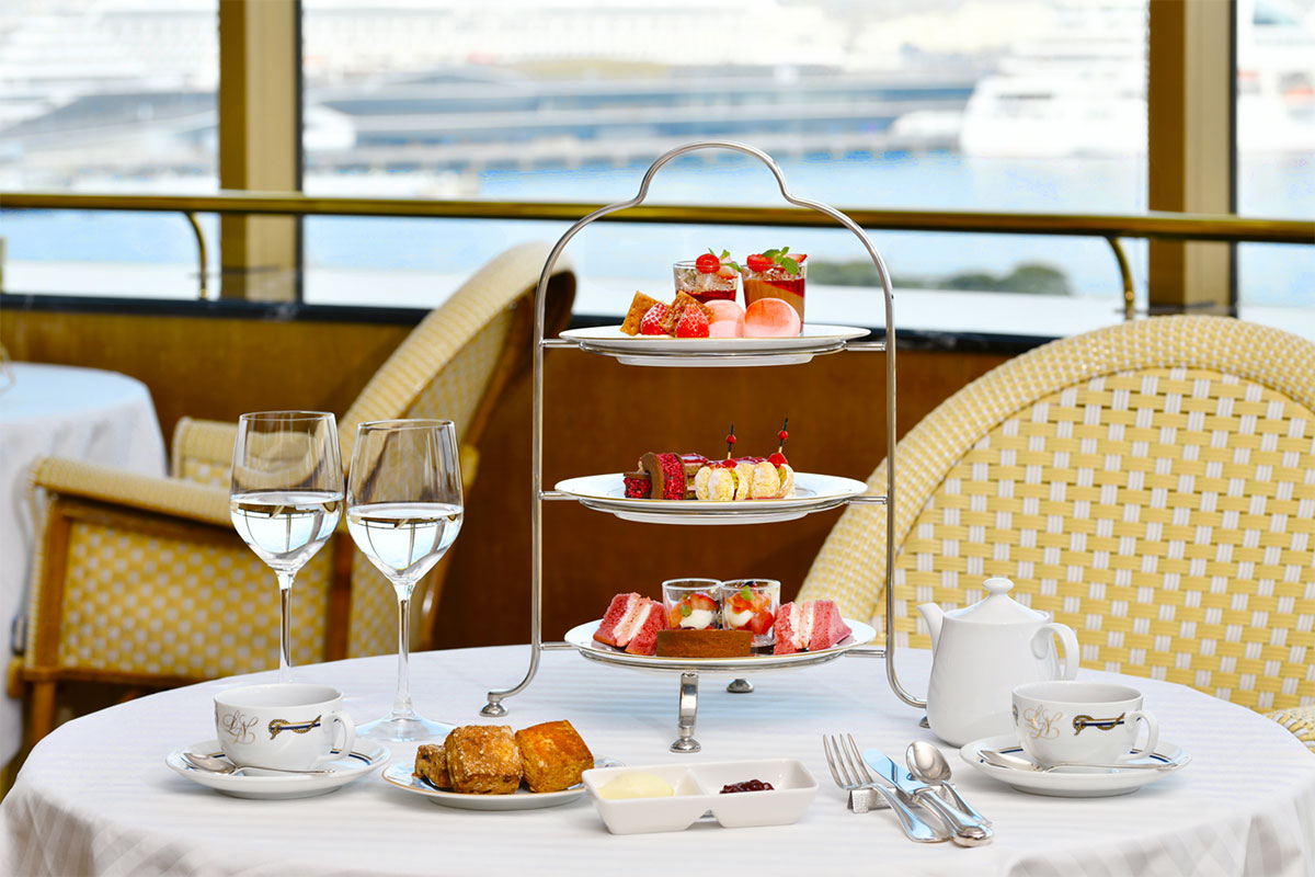ホテルニューグランド「ル・ノルマンディ」苺と絶景のアフタヌーンティー1日5組限定で登場！