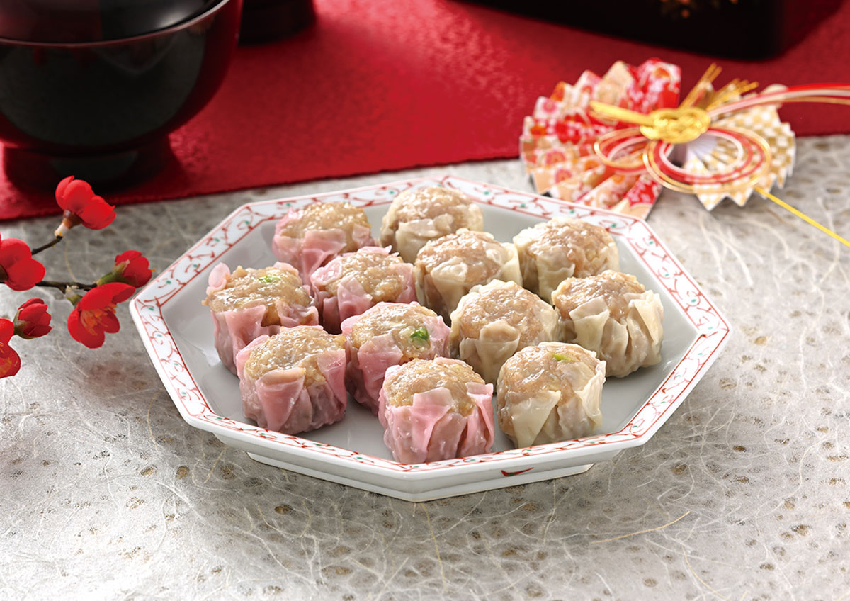 崎陽軒から2026年の新年祝う「紅白特製シウマイ」登場!ひょうちゃんの絵柄も赤色に