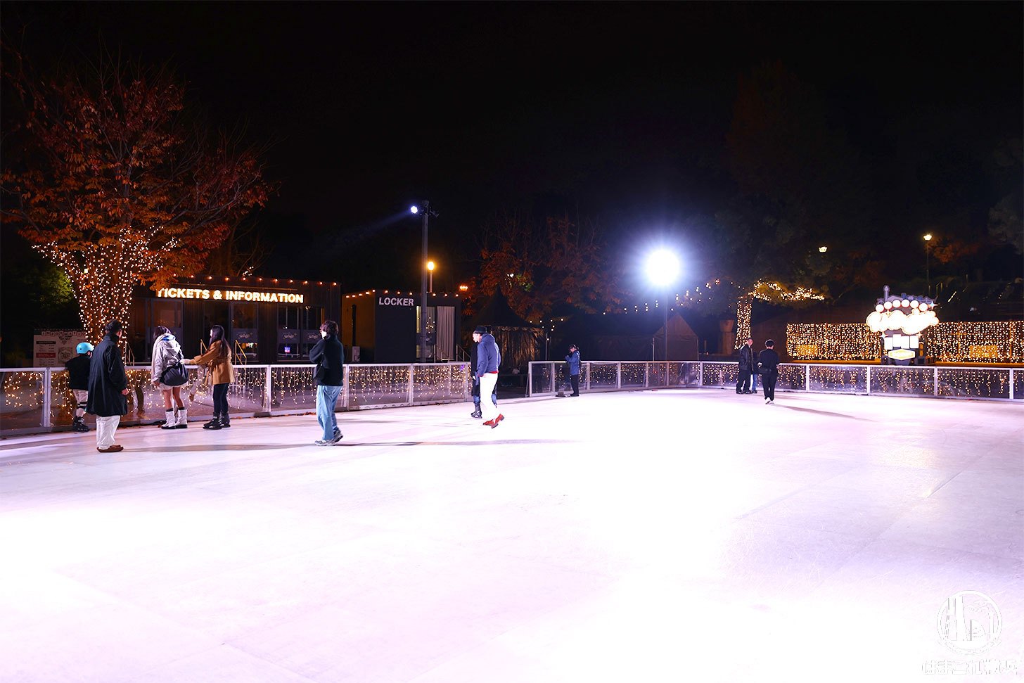 特設スケートリンク